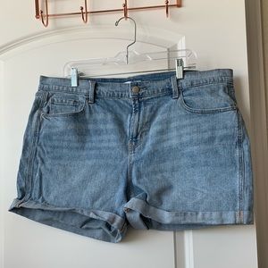 Boyfriend Midrise jean shorts